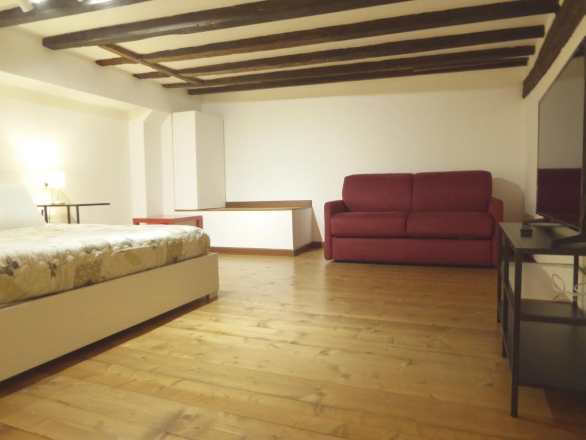 Giudei House Suite Болоня Екстериор снимка